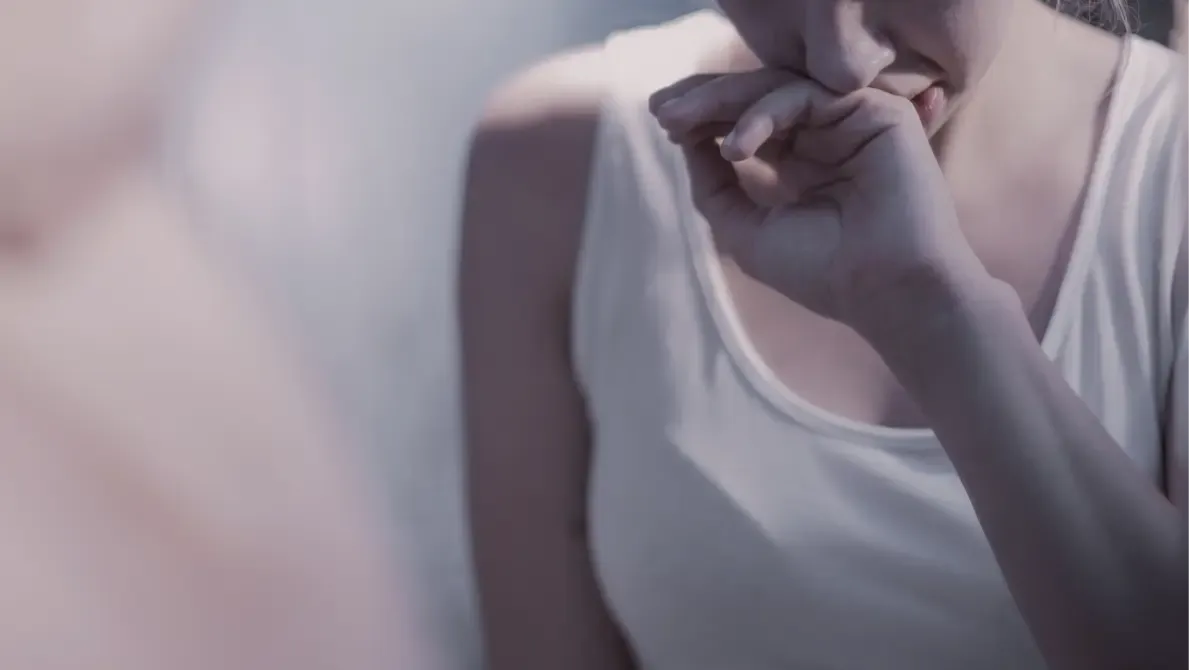 What are eating disorders symptoms?